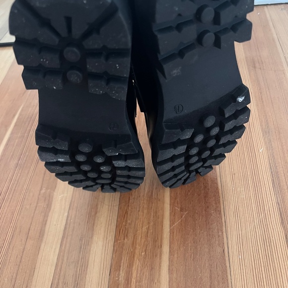 Steve Madden Black Loafers- 7 1/2 Women's - Picture 4 of 5